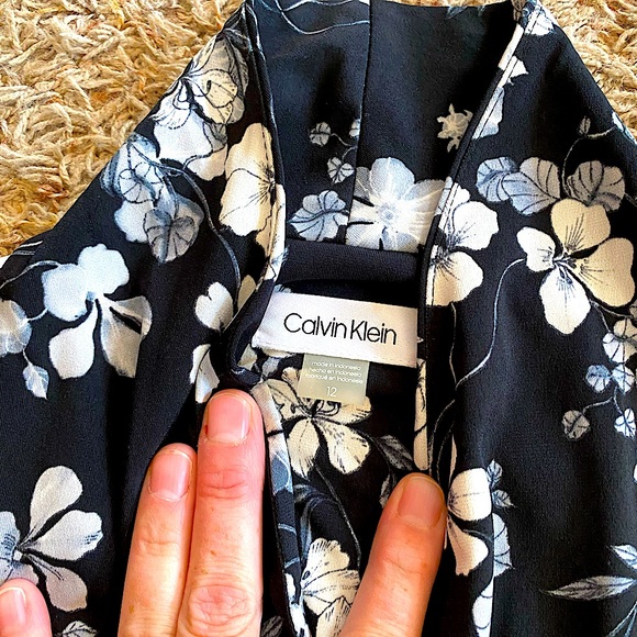 Calvin Klein/12/ dress pants suit - Picture 3 of 5